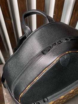 Рюкзак мужской Louis Vuitton Артикул BMS-81865. Вид 4